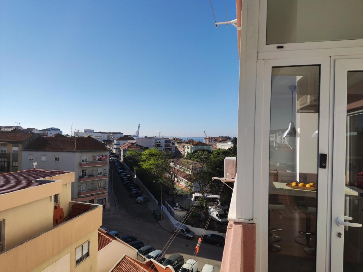 M&H Loft - Apartamento T2 Em Сетубал Екстериор снимка