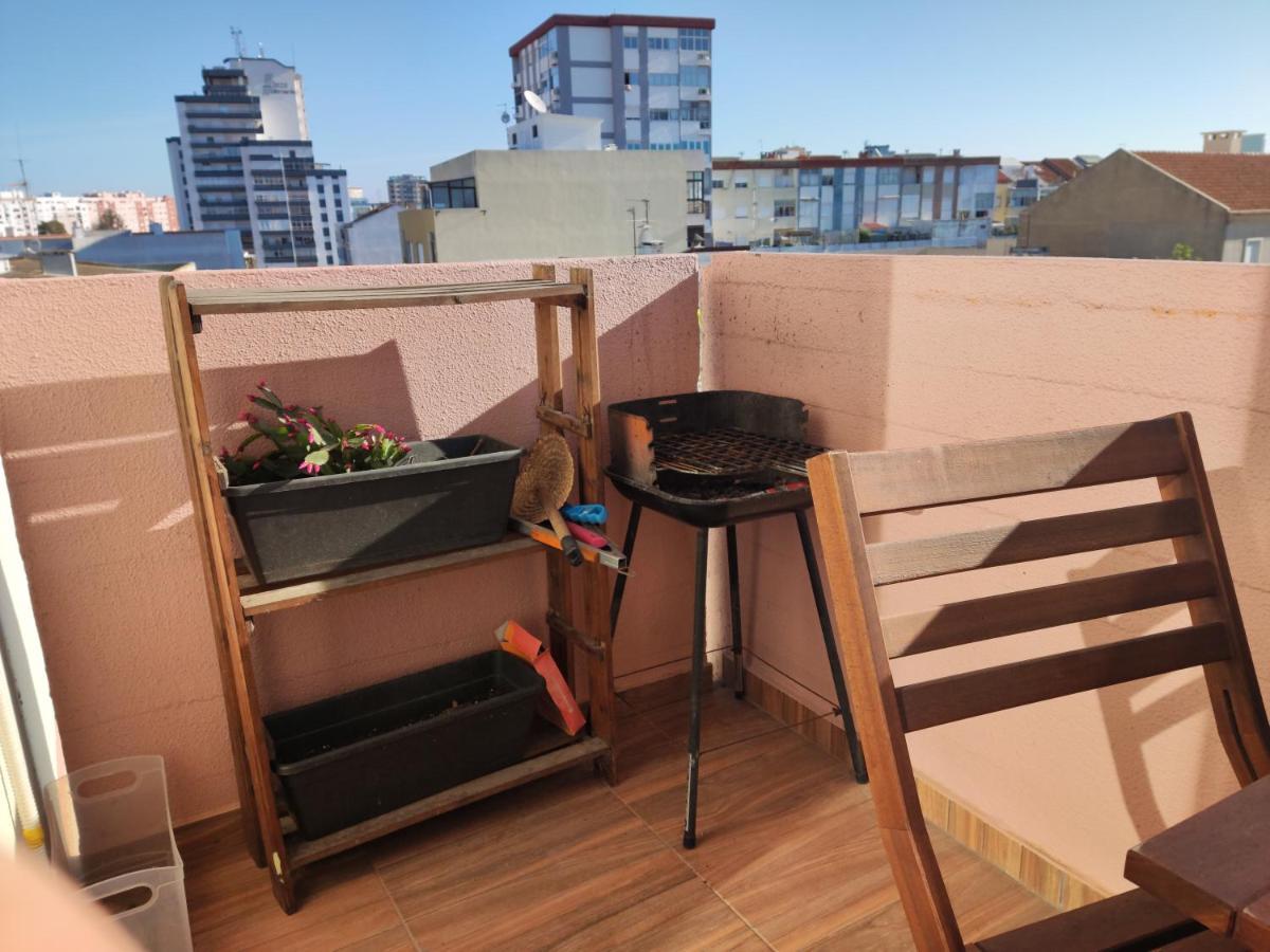 M&H Loft - Apartamento T2 Em Сетубал Екстериор снимка
